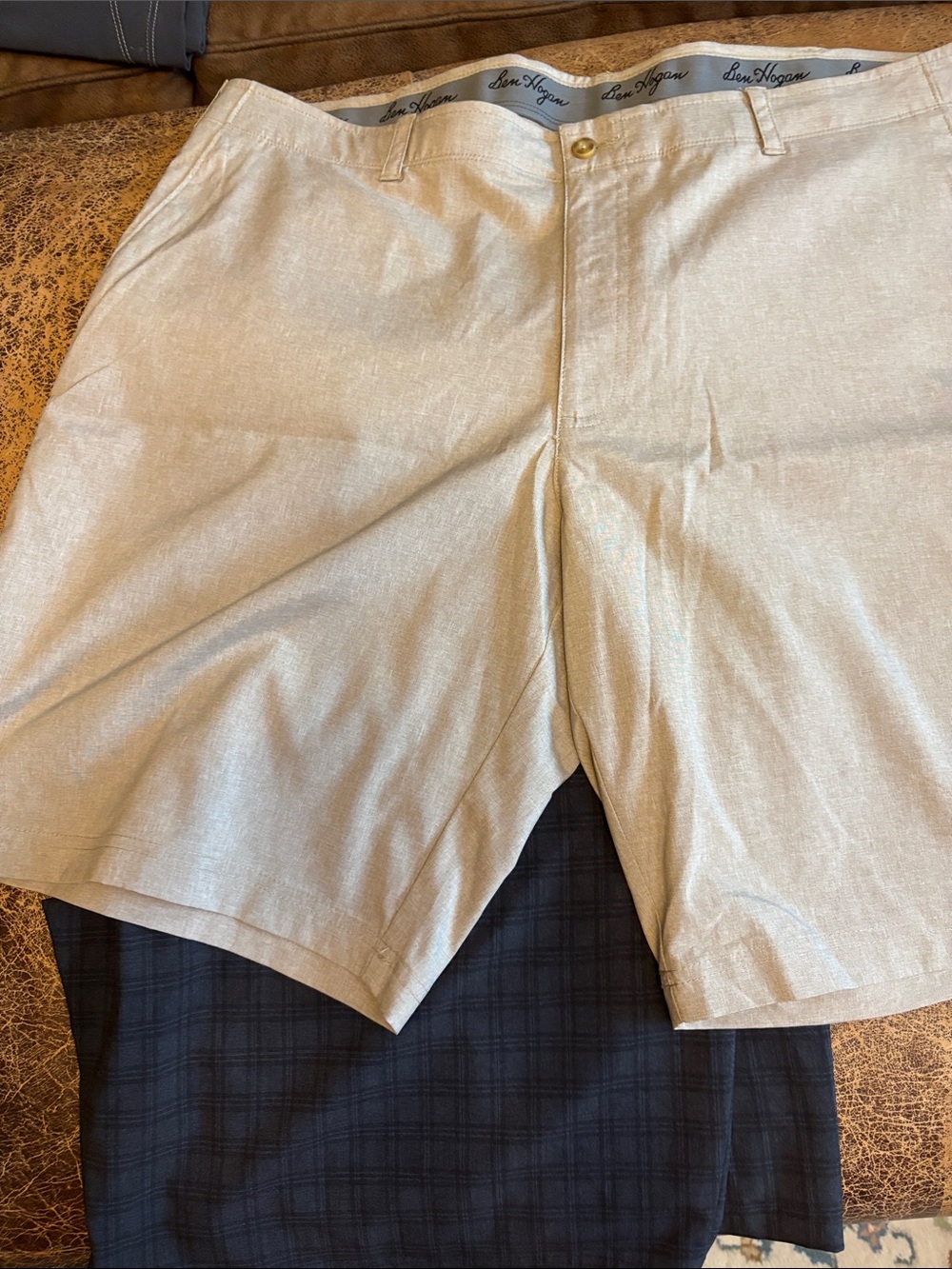 Two Pair Hogan Men's Beige Flat Front Golf Shorts